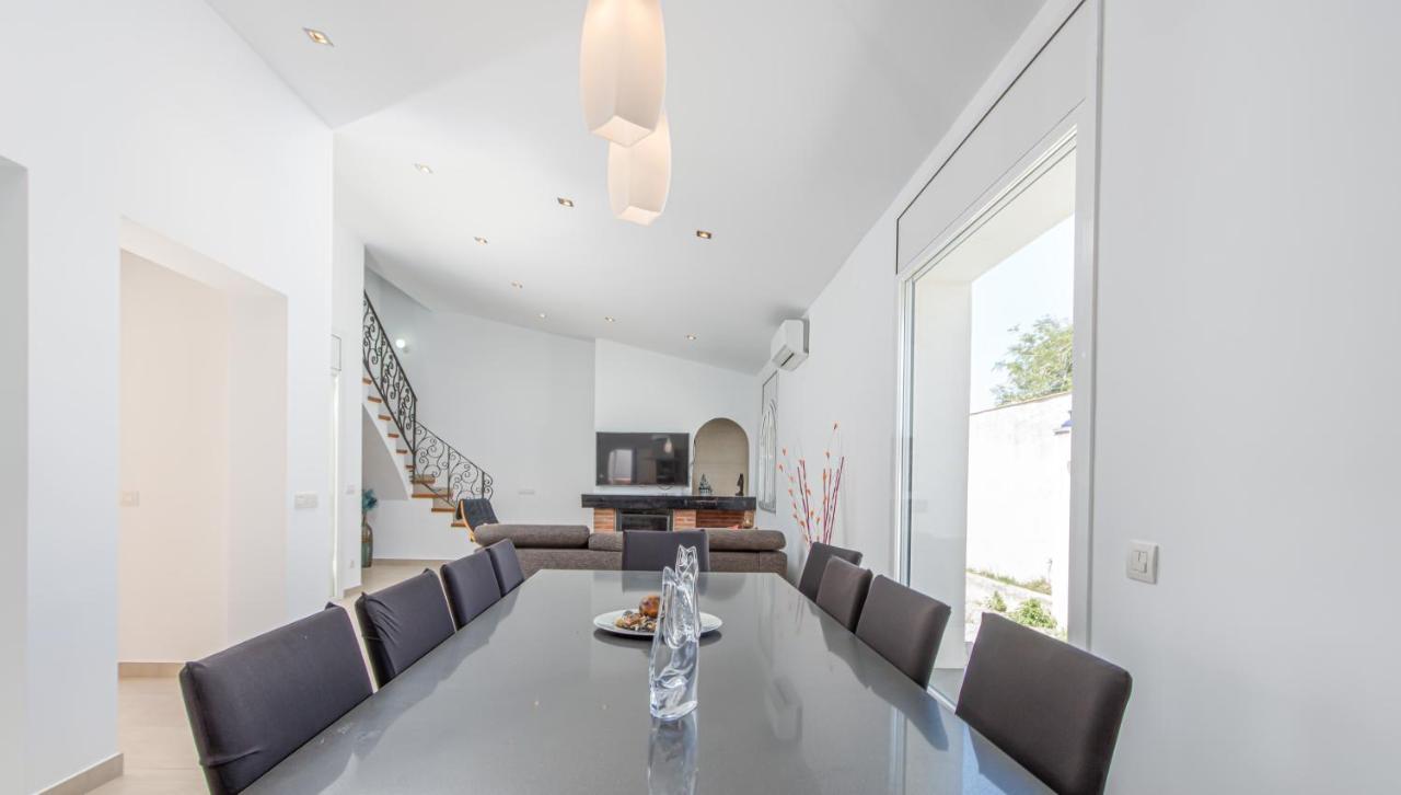 Goldhome - New House With Private Heated Pool, Parking, Wifi, Games Room Empuriabrava Exteriör bild