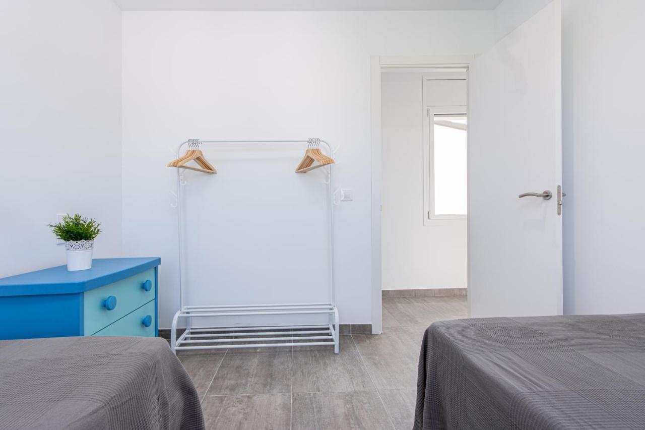 Goldhome - New House With Private Heated Pool, Parking, Wifi, Games Room Empuriabrava Exteriör bild