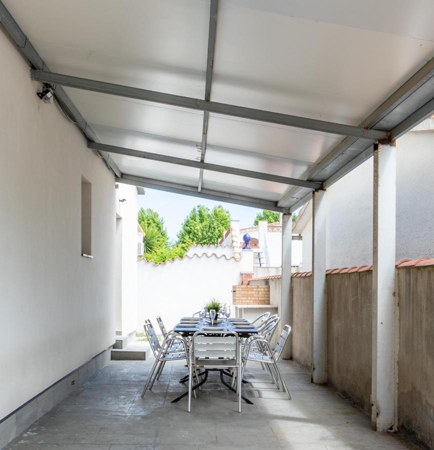 Goldhome - New House With Private Heated Pool, Parking, Wifi, Games Room Empuriabrava Exteriör bild