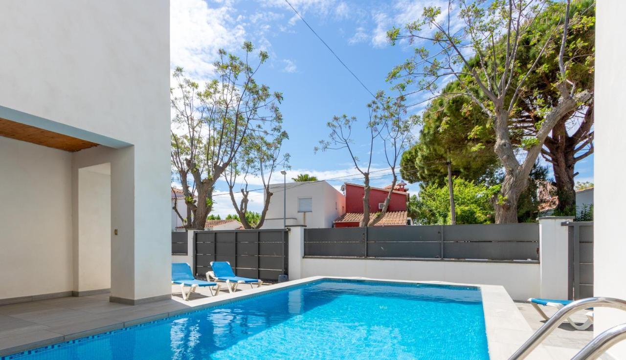 Goldhome - New House With Private Heated Pool, Parking, Wifi, Games Room Empuriabrava Exteriör bild